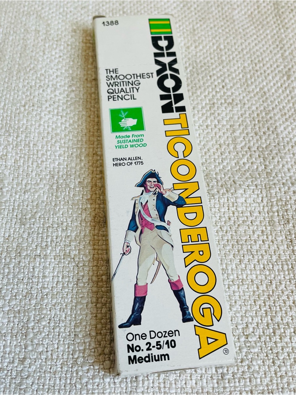 Dixon Ticonderoga Yellow 10 Pencils Box Classic Graphic